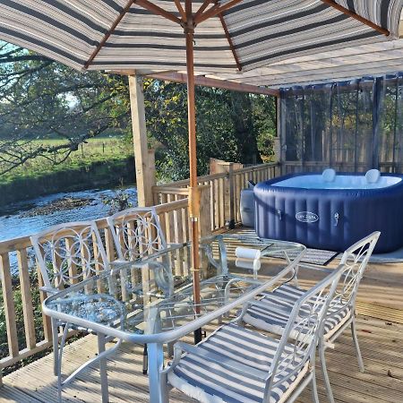 Riverside Cabin At Pen-Y-Bont Mill Hotell Oswestry Eksteriør bilde